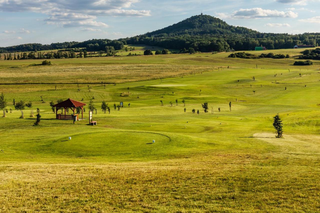 Golf Resort Ceska Lipa Novy Bor Ngoại thất bức ảnh